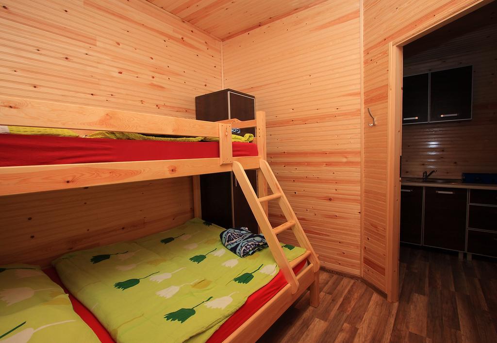 Domki Letniskowe Amelia Ustronie Morskie Habitación foto